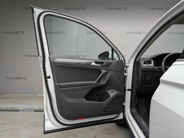 Volkswagen Tiguan II с пробегом 2017 года, цена 2 797 000 рублей, 59612 км, внедорожник, Автокод Объявления
