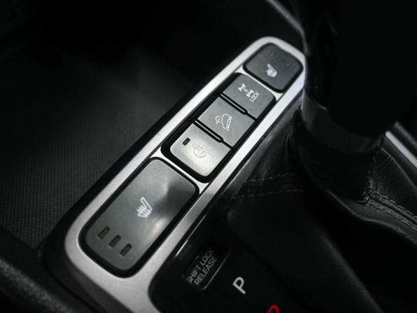 Hyundai Creta I с пробегом 2018 года, цена 1 799 900 рублей, 180000 км, внедорожник, Автокод Объявления