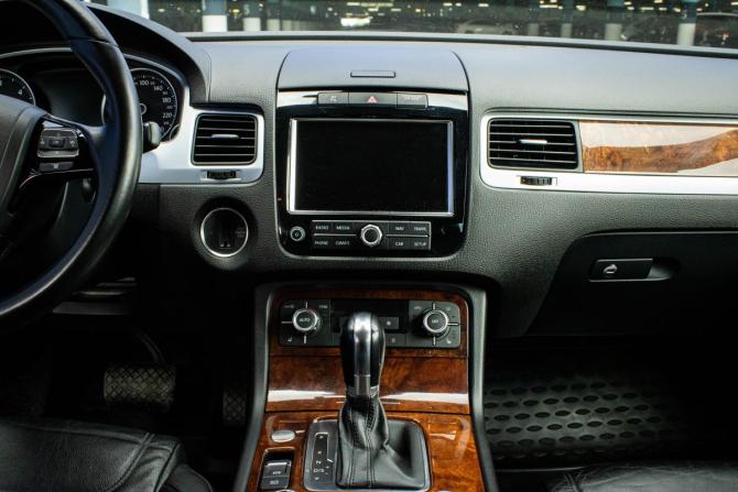 Volkswagen Touareg II с пробегом 2013 года, цена 2 099 000 рублей, 199352 км, внедорожник, Автокод Объявления