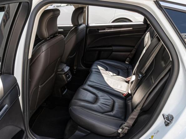 Ford Mondeo V с пробегом 2017 года, цена 1 770 000 рублей, 111073 км, седан, Автокод Объявления