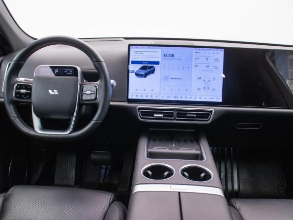 Li Auto (Lixiang) L7 I Рестайлинг с пробегом 2024 года, цена 6 820 000 рублей, 43732 км, внедорожник, Автокод Объявления
