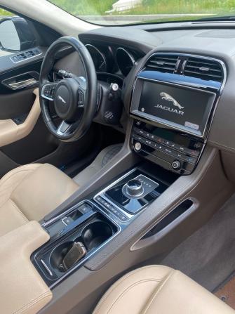 Jaguar F-Pace I с пробегом 2018 года, цена 2 334 000 рублей, 185000 км, внедорожник, Автокод Объявления