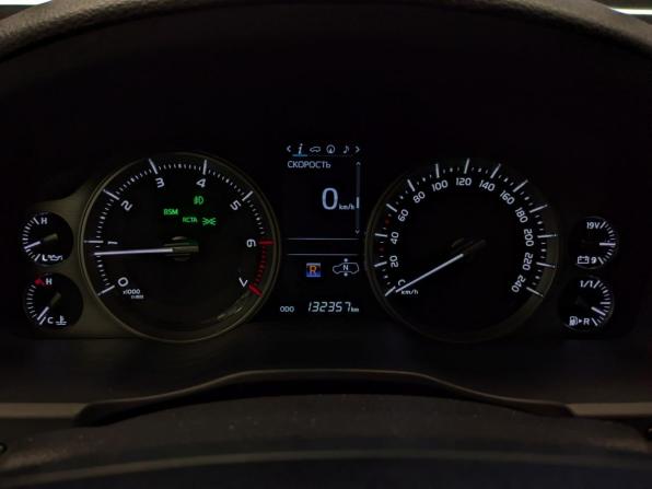 Toyota Land Cruiser 200 Series Рестайлинг 2 с пробегом 2019 года, цена 7 550 000 рублей, 132326 км, внедорожник, Автокод Объявления