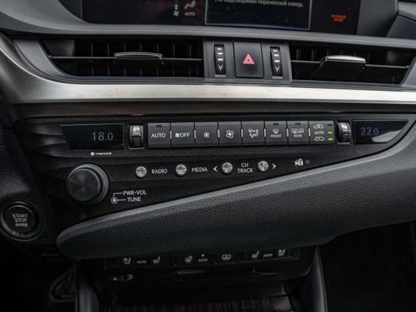 Lexus ES VII с пробегом 2018 года, цена 3 120 000 рублей, 137486 км, седан, Автокод Объявления
