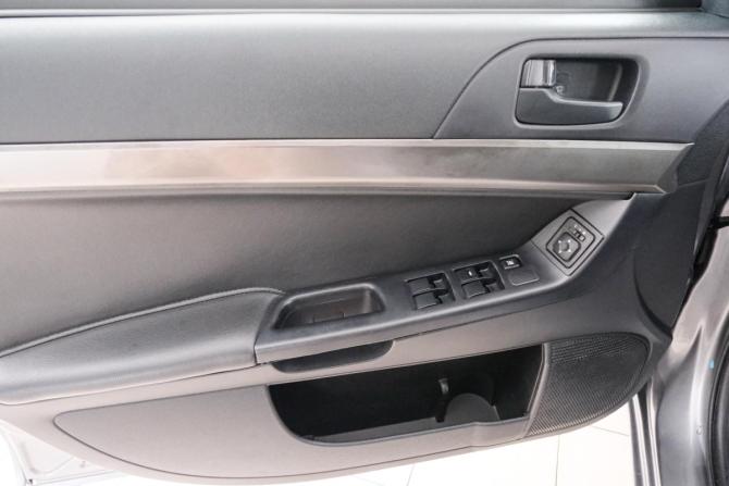 Mitsubishi Lancer X Рестайлинг с пробегом 2013 года, цена 889 000 рублей, 285000 км, седан, Автокод Объявления