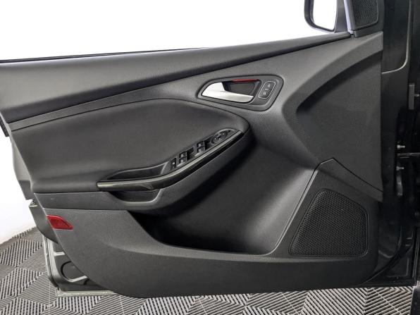 Ford Focus III Рестайлинг с пробегом 2018 года, цена 1 250 000 рублей, 142861 км, универсал, Автокод Объявления