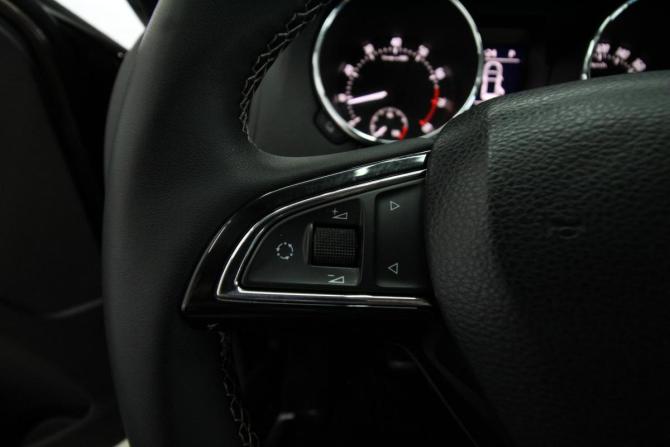Skoda Yeti I Рестайлинг с пробегом 2015 года, цена 1 100 000 рублей, 205177 км, внедорожник, Автокод Объявления