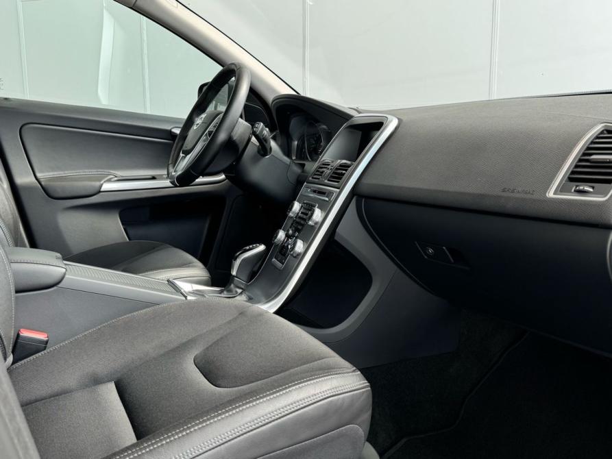Volvo XC60 I Рестайлинг Санкт-Петербург  - изображение 19