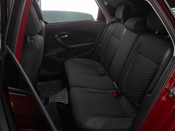 Volkswagen Polo V Рестайлинг с пробегом 2019 года, цена 1 309 000 рублей, 106900 км, седан, Автокод Объявления