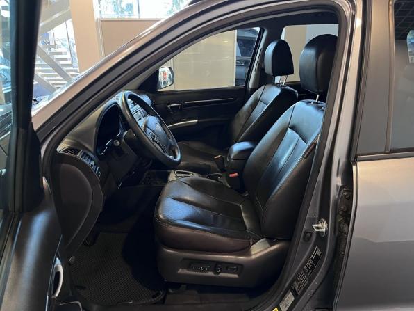 Hyundai Santa Fe II Рестайлинг с пробегом 2012 года, цена 1 240 000 рублей, 220292 км, внедорожник, Автокод Объявления