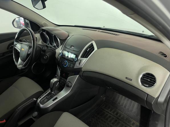 Chevrolet Cruze I Рестайлинг с пробегом 2015 года, цена 855 000 рублей, 73500 км, хэтчбек, Автокод Объявления