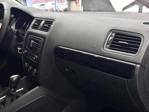 Volkswagen Jetta VI Рестайлинг с пробегом 2018 года, цена 1 499 900 рублей, 126000 км, седан, Автокод Объявления