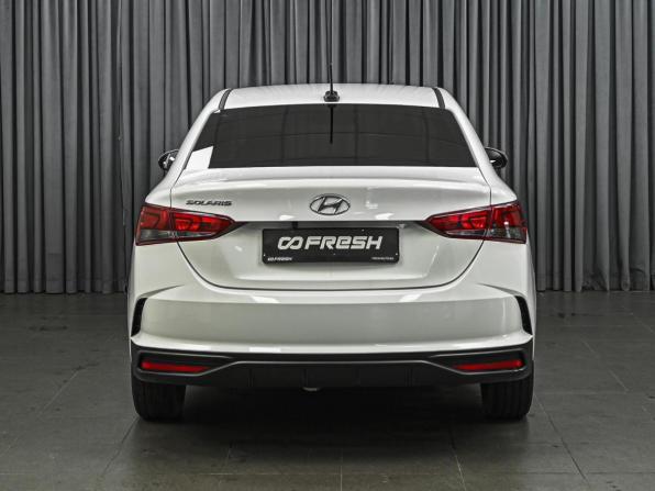 Hyundai Solaris II Рестайлинг с пробегом 2021 года, цена 1 630 000 рублей, 71110 км, седан, Автокод Объявления