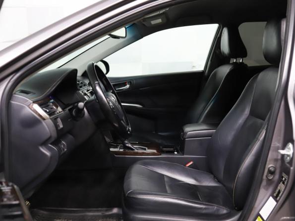Toyota Camry VII (XV50) Рестайлинг с пробегом 2016 года, цена 1 990 000 рублей, 225175 км, седан, Автокод Объявления