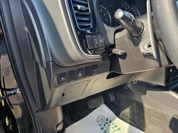 Mitsubishi Outlander III Рестайлинг 3 с пробегом 2020 года, цена 2 349 995 рублей, 122441 км, внедорожник, Автокод Объявления