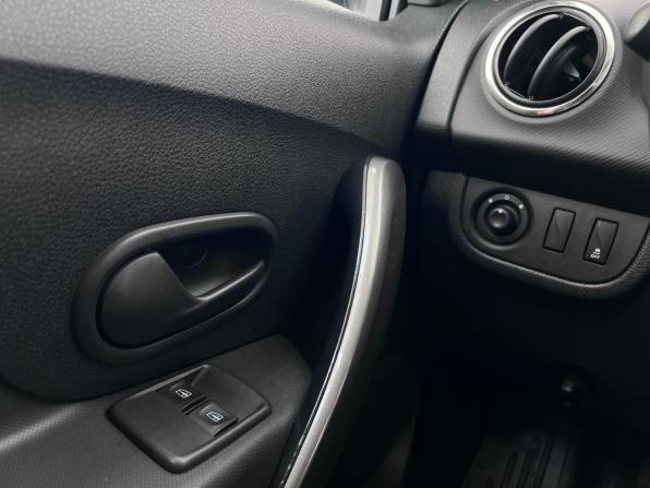 Renault Logan II Рестайлинг с пробегом 2021 года, цена 1 280 000 рублей, 47851 км, седан, Автокод Объявления