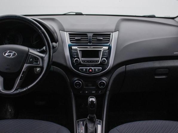 Hyundai Solaris I Рестайлинг с пробегом 2016 года, цена 1 000 000 рублей, 207919 км, седан, Автокод Объявления