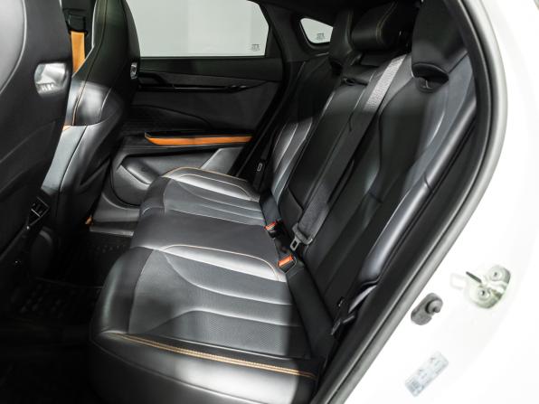 Changan UNI-V I с пробегом 2023 года, цена 2 175 900 рублей, 37000 км, лифтбек, Автокод Объявления
