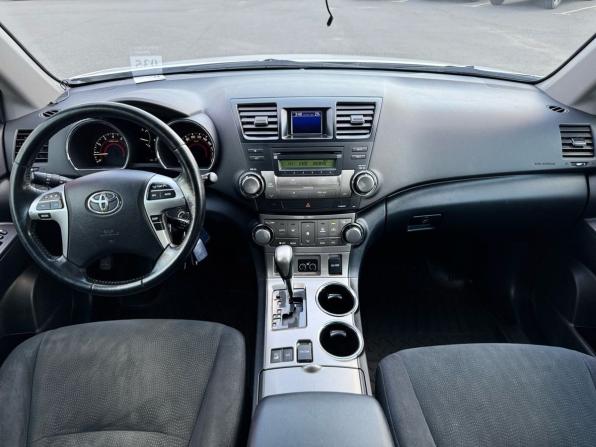 Toyota Highlander II (XU40) Рестайлинг с пробегом 2012 года, цена 1 830 000 рублей, 211785 км, внедорожник, Автокод Объявления