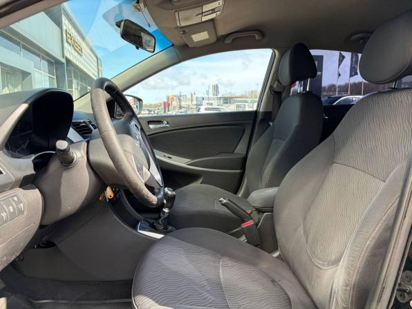 Hyundai Solaris I с пробегом 2011 года, цена 440 000 рублей, 298000 км, седан, Автокод Объявления