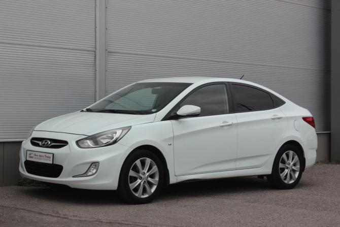 Hyundai Solaris I с пробегом 2012 года, цена 837 000 рублей, 130574 км, седан, Автокод Объявления