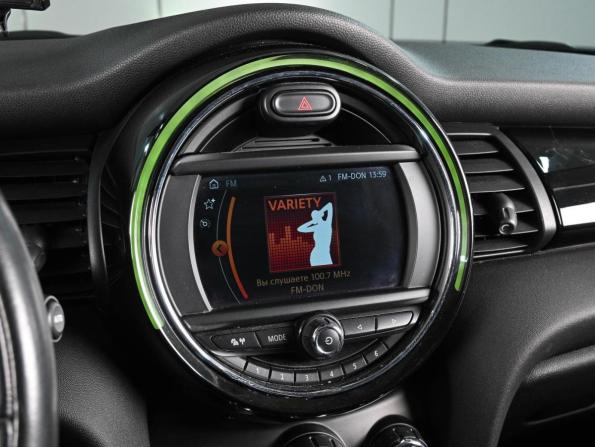 Mini Hatch III (F55/F56) Рестайлинг с пробегом 2019 года, цена 1 999 000 рублей, 109065 км, хэтчбек, Автокод Объявления