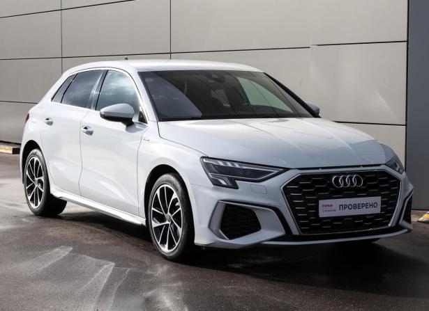 Audi A3 IV (8Y) с пробегом 2021 года, цена 2 949 000 рублей, 59341 км, хэтчбек, Автокод Объявления