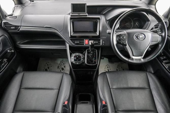 Toyota Esquire I Рестайлинг с пробегом 2021 года, цена 3 089 000 рублей, 64300 км, минивэн, Автокод Объявления