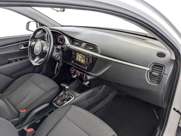 Kia Rio IV Рестайлинг с пробегом 2022 года, цена 1 745 000 рублей, 102660 км, хэтчбек, Автокод Объявления