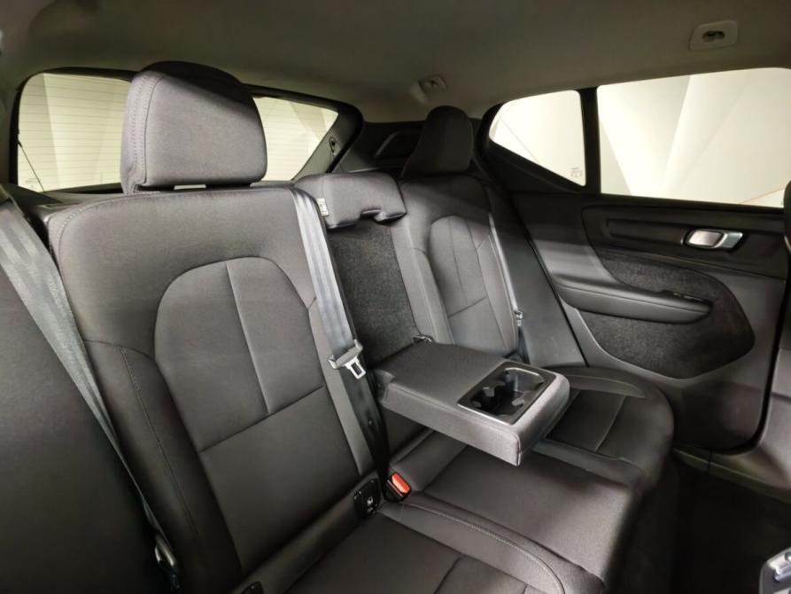 Volvo XC40 I Москва  - изображение 17
