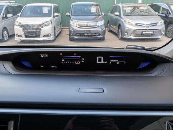 Honda Stepwgn V с пробегом 2015 года, цена 1 870 000 рублей, 116758 км, минивэн, Автокод Объявления