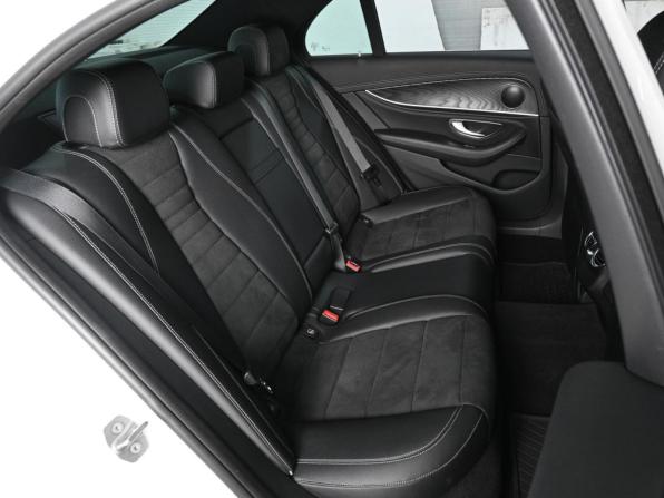 Mercedes-Benz E-Класс V (W213 S213 C238) с пробегом 2017 года, цена 3 399 000 рублей, 63192 км, седан, Автокод Объявления
