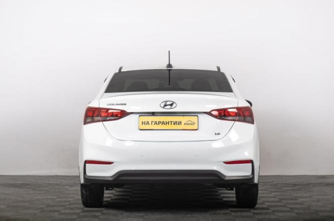 Hyundai Solaris II с пробегом 2018 года, цена 1 349 000 рублей, 101500 км, седан, Автокод Объявления