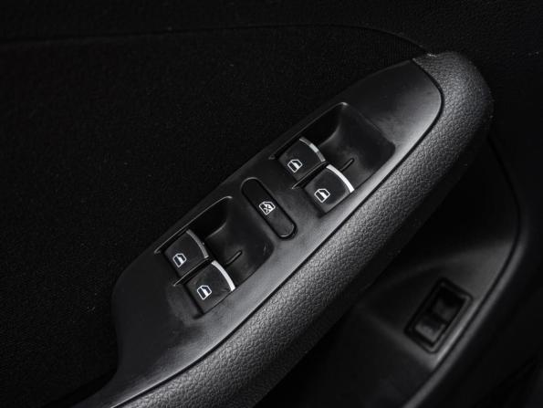 Volkswagen Jetta VI Рестайлинг с пробегом 2017 года, цена 1 450 000 рублей, 147514 км, седан, Автокод Объявления