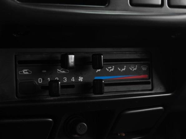 Nissan NP300 с пробегом 2010 года, цена 1 069 000 рублей, 259901 км, offers.body_type.unknown, Автокод Объявления