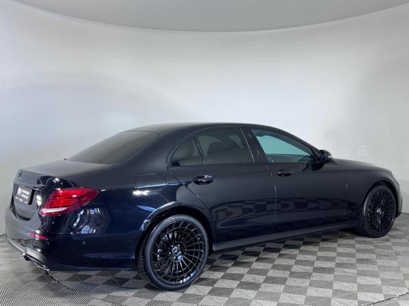 Mercedes-Benz E-Класс V (W213 S213 C238) с пробегом 2018 года, цена 3 230 000 рублей, 128641 км, седан, Автокод Объявления