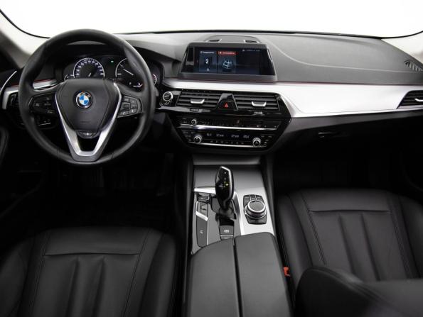 BMW 5 серии VII (G30/G31/G38) с пробегом 2017 года, цена 2 225 000 рублей, 259330 км, седан, Автокод Объявления