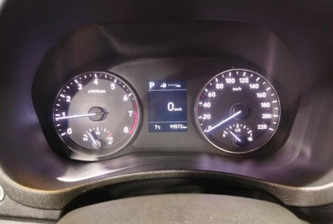 Hyundai Solaris II с пробегом 2018 года, цена 1 263 000 рублей, 99572 км, седан, Автокод Объявления