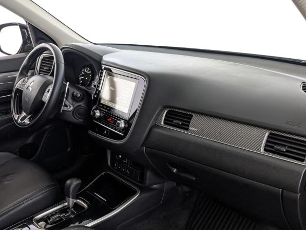 Mitsubishi Outlander III Рестайлинг 3 с пробегом 2021 года, цена 2 920 000 рублей, 95753 км, внедорожник, Автокод Объявления
