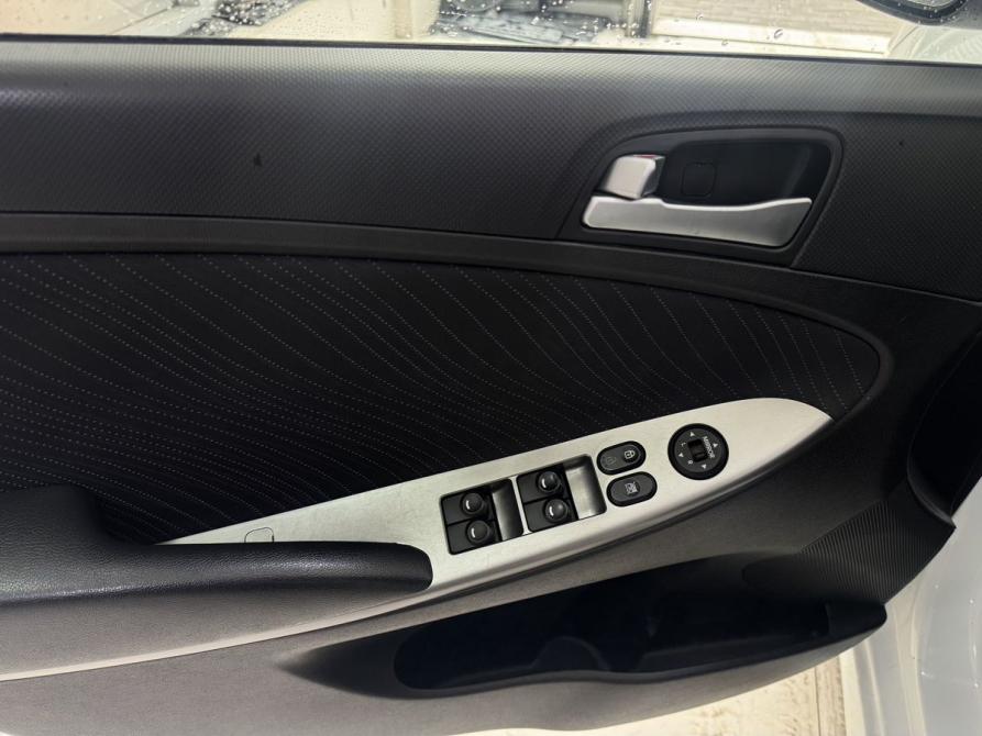 Hyundai Solaris I Рестайлинг Минеральные Воды  - изображение 15