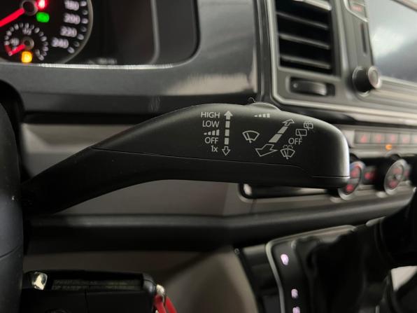 Volkswagen Multivan T6 с пробегом 2015 года, цена 2 860 000 рублей, 175974 км, минивэн, Автокод Объявления