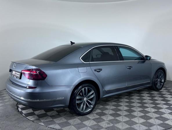 Volkswagen Passat (North America and China) I Рестайлинг с пробегом 2018 года, цена 1 650 000 рублей, 104530 км, седан, Автокод Объявления