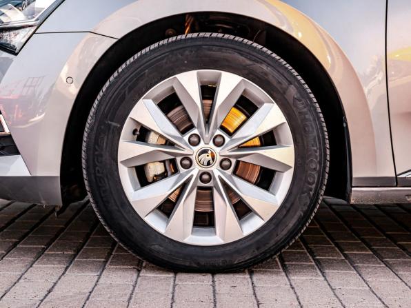 Skoda Superb III Рестайлинг с пробегом 2020 года, цена 2 900 000 рублей, 97777 км, лифтбек, Автокод Объявления