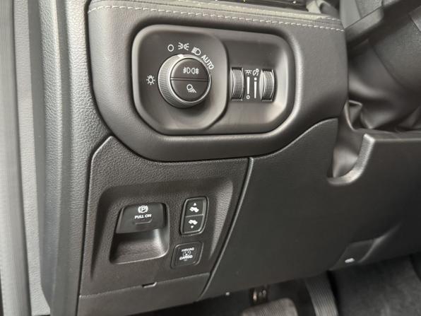 Ram 1500 V Рестайлинг с пробегом 2026 года, цена 11 790 000 рублей, 110 км, пикап, Автокод Объявления