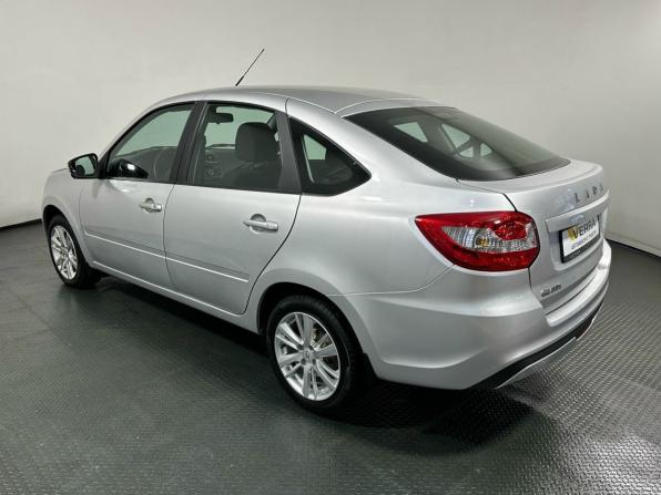 Lada (ВАЗ) Granta I Рестайлинг с пробегом 2023 года, цена 890 000 рублей, 49000 км, лифтбек, Автокод Объявления