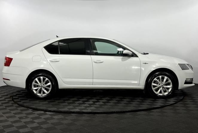 Skoda Octavia III (A7) Рестайлинг с пробегом 2019 года, цена 1 750 000 рублей, 121468 км, лифтбек, Автокод Объявления