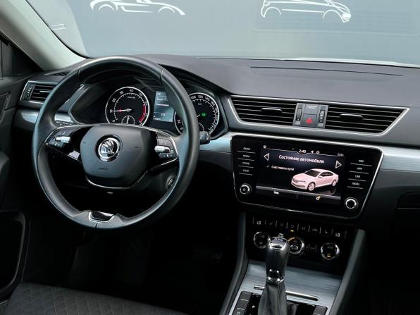 Skoda Superb III Рестайлинг с пробегом 2021 года, цена 2 695 300 рублей, 113074 км, лифтбек, Автокод Объявления