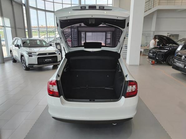 Skoda Rapid I Рестайлинг с пробегом 2018 года, цена 1 430 000 рублей, 89234 км, лифтбек, Автокод Объявления