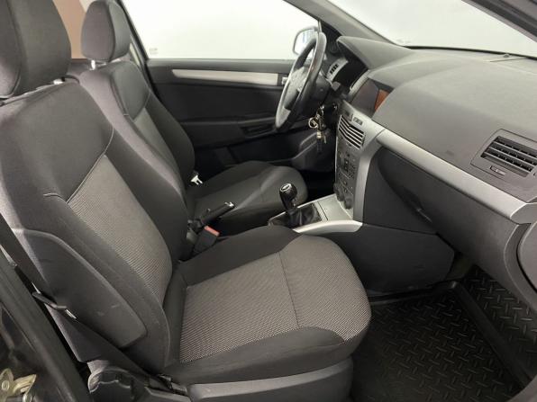 Opel Astra H Рестайлинг с пробегом 2011 года, цена 815 000 рублей, 110000 км, универсал, Автокод Объявления