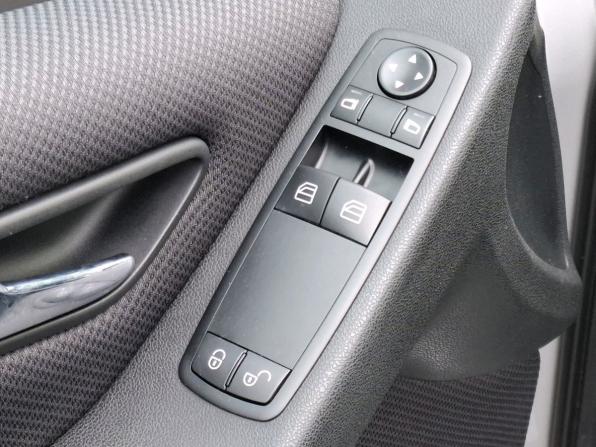 Mercedes-Benz A-Класс II (W169) Рестайлинг с пробегом 2011 года, цена 970 000 рублей, 83163 км, хэтчбек, Автокод Объявления